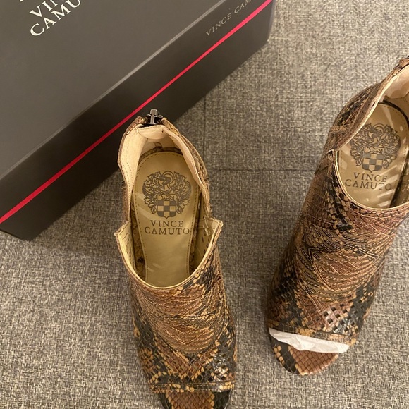 Vince Camuto Open Toe Bootie - Picture 7 of 10